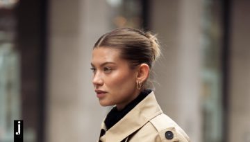 Cropped trench coats: 10 looks για να εμπνευστείς και να φορέσεις το πανωφόρι που κάνει θραύση αυτή την εποχή