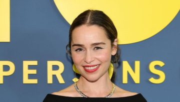 Emilia Clarke: Έκανε μια δραστική αλλαγή στα μαλλιά της υιοθετώντας ένα παιχνιδιάρικο ξανθό bob
