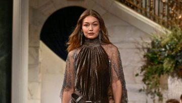 H Gigi Hadid με ρετρό pixie είναι αγνώριστη