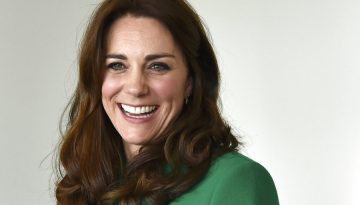 Για την Anzac Day, η Kate Middleton φόρεσε τα συμβολικά σκουλαρίκια που ανήκαν στη Lady Diana