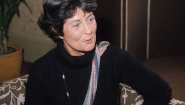 Η Joan Burstein πέθανε σε ηλικία 100 ετών