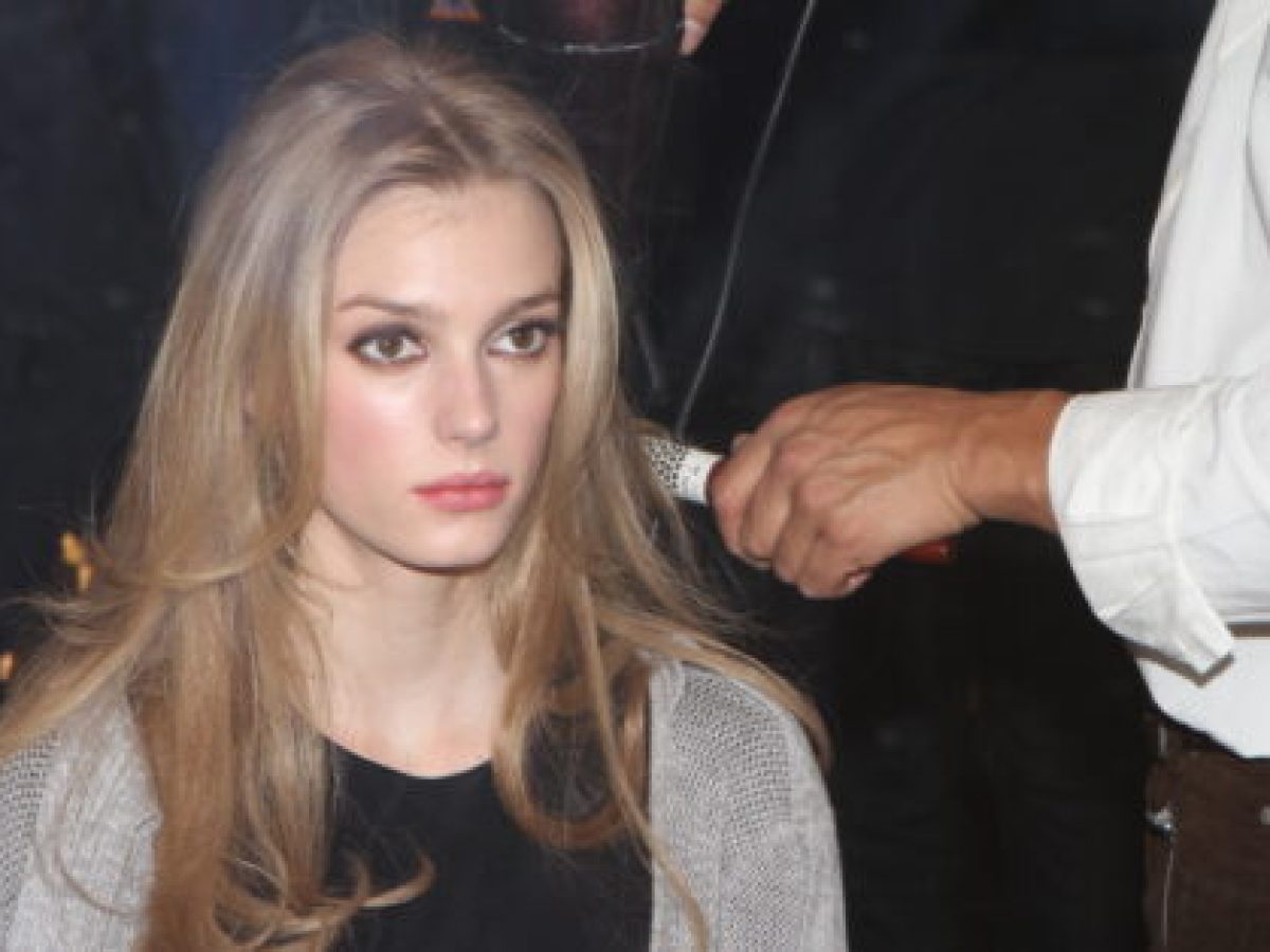 Η δύναμη των μαλλιών: Πώς ένα ωραίο χτένισμα μπορεί να μας φτιάξει τη διάθεση