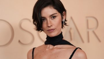 Ίσια φρύδια: Το beauty secret των celebrities που χαρίζει «χθες» πιο νεανική όψη