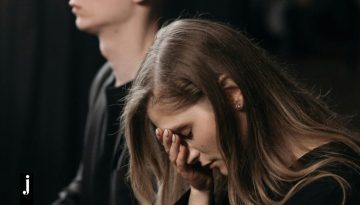 Μήπως το “σύνδρομο παράλληλης ζωής” καταστρέφει τη σχέση σου;