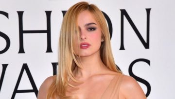 Το XL γαλλικό μανικιούρ της Addison Rae για το Coachella κάνει την ανατροπή