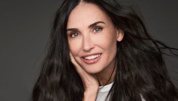 Το μυστικό της Demi Moore για μαλλιά που ακτινοβολούν νεότητα
