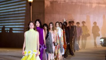 Dior Cruise 2027: Ο Jonathan Anderson έστησε το πιο κινηματογραφικό show της χρονιάς