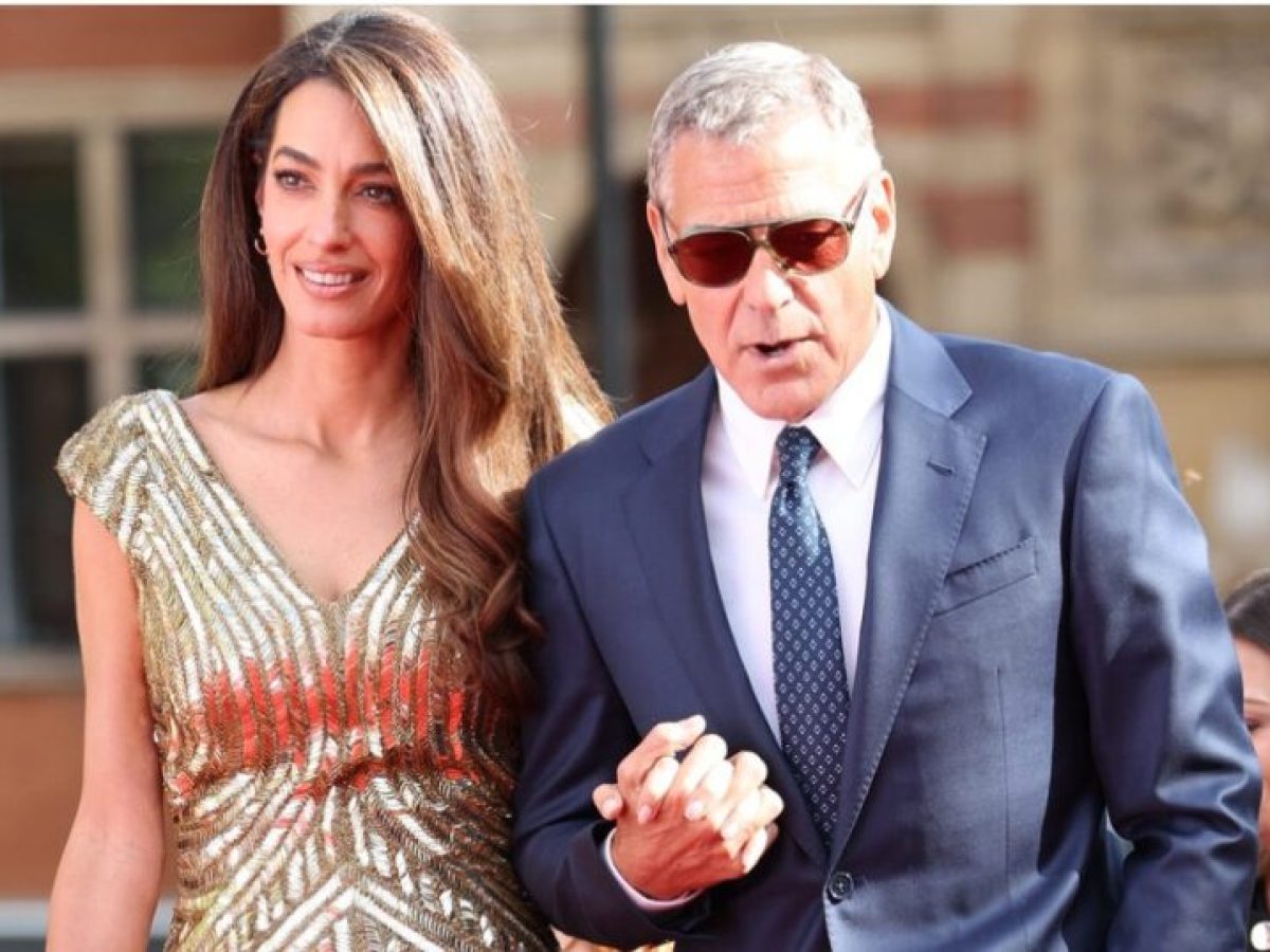 George και Amal Clooney: Το λαμπερό ζευγάρι εντυπωσίασε στο Λονδίνο δίπλα στον Βασιλιά Κάρολο