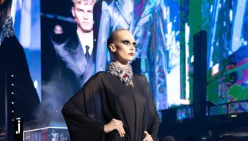 Gucci: Ο Demna παρουσίασε την Cruise συλλογή του στην Time Square, σε μια σχεδόν σουρεαλιστική ατμόσφαιρα