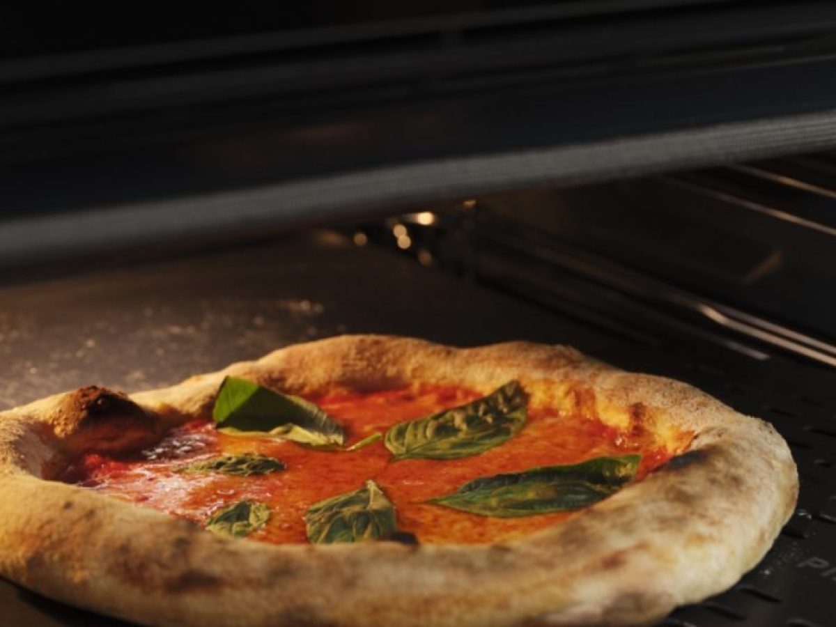 Pizza Night: Σου αποκαλύπτουμε το μυστικό που φτιάχνει πίτσα επιπέδου trattoria στο σπίτι
