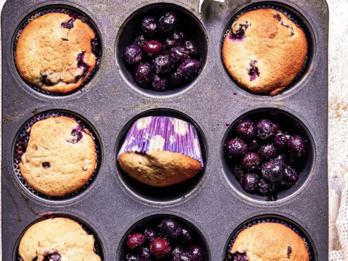 Αυτά τα αφράτα muffins είναι ο πιο απολαυστικός και θρεπτικός τρόπος να ξεκινήσεις τη μέρα σου