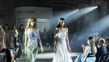 Η Liana Camba παρουσίασε τη συλλογή SS26 “Chiaroscuro” σε ένα ατμοσφαιρικό fashion show στην Αθήνα 