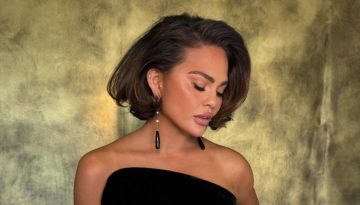 Καλεσμένη σε γάμο; Το Jackie ‘O χτένισμα της Chrissy Teigen είναι η τέλεια επιλογή