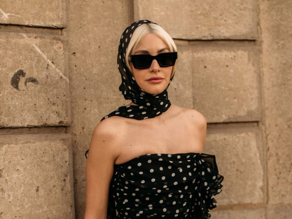 Μαντήλι στα μαλλιά: Οι πιο stylish τρόποι να το φορέσουμε