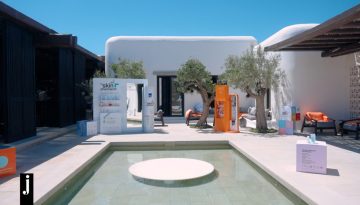 Πήγα μέχρι την Μύκονο για να ανακαλύψω τα skincare προϊόντα που θα με συντροφεύουν όλο το καλοκαίρι