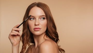 Πώς να διατηρήσετε τα φρύδια σας τέλεια ακόμα και σε υψηλές θερμοκρασίες