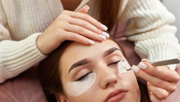 Θα άφηνες ένα ρομπότ να σου κάνει Lash Lift; Το ΑΙ υπόσχεται αυτοματισμούς και στον κόσμο της ομορφιάς