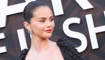 Το φωτεινό κόκκινο μανικιούρ της Selena Gomez είναι έρωτας με την πρώτη ματιά