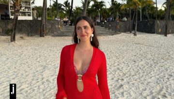 Coral Red Nails: 10 &mu;&alpha;&nu;&iota;&kappa;&iota;&omicron;ύ&rho; &pi;&omicron;&upsilon; &laquo;&phi;&omega;&nu;ά&zeta;&omicron;&upsilon;&nu;&raquo; &kappa;&alpha;&lambda;&omicron;&kappa;&alpha;ί&rho;&iota;