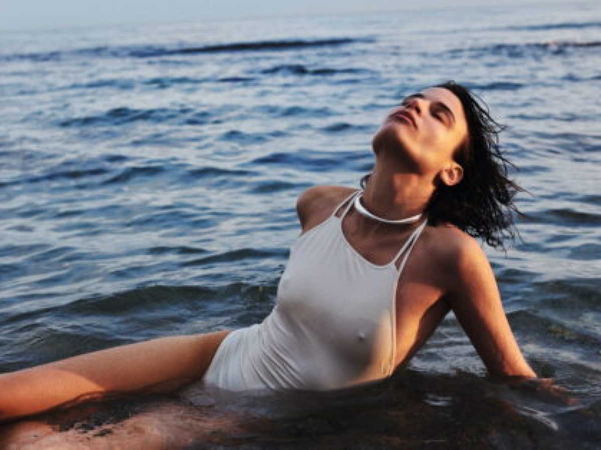 The Vacation Guide: Ετοιμάζουμε το τέλειο νεσεσέρ – Marie Claire