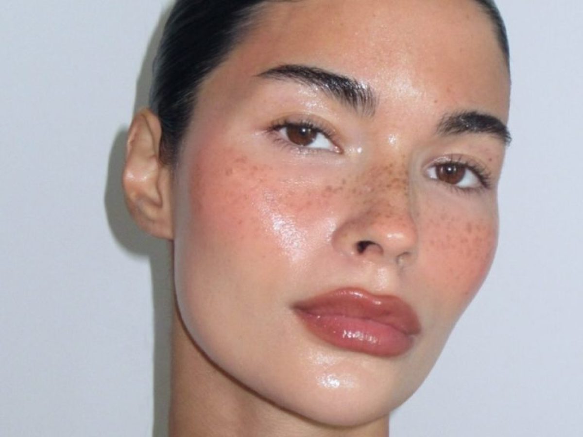 5 εύκολα και γρήγορα makeup looks που είναι ιδανικά για τις διακοπές σας
