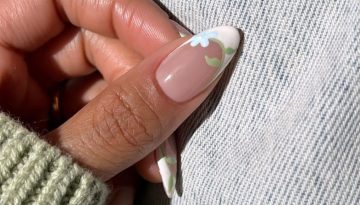 Floral French Nails: &Tau;&omicron; viral &mu;&alpha;&nu;&iota;&kappa;&iota;&omicron;ύ&rho; &tau;&eta;&sigmaf; ά&nu;&omicron;&iota;&xi;&eta;&sigmaf; &pi;&omicron;&upsilon; &pi;&rho;έ&pi;&epsilon;&iota; &nu;&alpha; &delta;&omicron;&kappa;&iota;&mu;ά&sigma;&epsilon;&iota;&sigmaf; &tau;ώ&rho;&alpha;