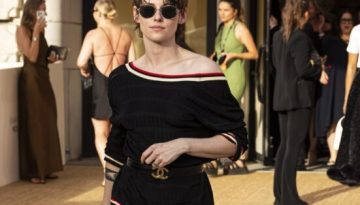 &Eta; Kristen Stewart &phi;ό&rho;&epsilon;&sigma;&epsilon; &tau;&omicron; &pi;&iota;&omicron; cool Chanel &sigma;ύ&nu;&omicron;&lambda;&omicron; &sigma;&tau;&eta;&nu; έ&nu;&alpha;&rho;&xi;&eta; &tau;&omicron;&upsilon; &Phi;&epsilon;&sigma;&tau;&iota;&beta;ά&lambda; &tau;&omicron;&upsilon; Biarritz &ndash; Marie Claire