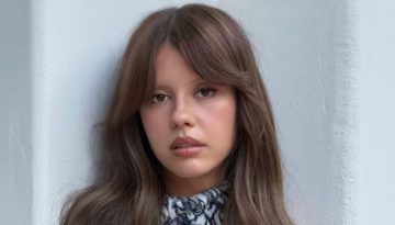 Bunny Blush: &Tau;&omicron; &rho;&omicron;&zeta; &rho;&omicron;&upsilon;&zeta; &pi;&omicron;&upsilon; &lambda;&alpha;&tau;&rho;&epsilon;ύ&omicron;&upsilon;&nu; &tau;&alpha; &laquo;it girls&raquo; &kappa;&alpha;&iota; &chi;&alpha;&rho;ί&zeta;&epsilon;&iota; &tau;&eta;&nu; &pi;&iota;&omicron; &phi;&rho;έ&sigma;&kappa;&iota;&alpha; &kappa;&alpha;&lambda;&omicron;&kappa;&alpha;&iota;&rho;&iota;&nu;ή ό&psi;&eta;