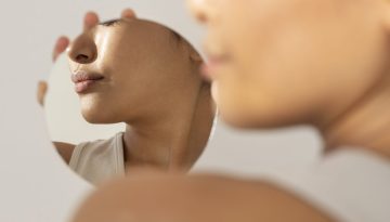 Έξι καλοκαιρινά skincare tips για λαμπερό, προστατευμένο και υγιές δέρμα