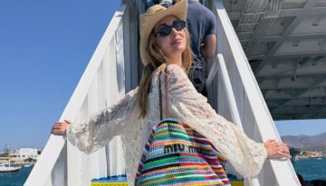 &Delta;&iota;&alpha;&kappa;&omicron;&pi;έ&sigmaf; &sigma;&tau;&iota;&sigmaf; &Kappa;&upsilon;&kappa;&lambda;ά&delta;&epsilon;&sigmaf;: &Tau;&alpha; summer essentials &pi;&omicron;&upsilon; έ&beta;&alpha;&lambda;&epsilon; &eta; Chiara Ferragni &sigma;&tau;&eta; &beta;&alpha;&lambda;ί&tau;&sigma;&alpha; &tau;&eta;&sigmaf;