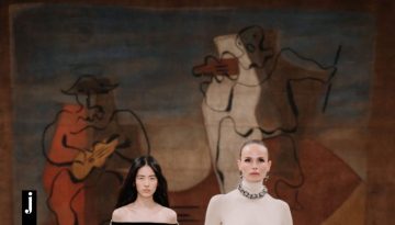 &Eta; Chanel &laquo;&tau;&alpha;&xi;&iota;&delta;&epsilon;ύ&epsilon;&iota;&raquo; &gamma;&iota;&alpha; &pi;&rho;ώ&tau;&eta; &phi;&omicron;&rho;ά &sigma;&tau;&eta;&nu; &Alpha;&upsilon;&sigma;&tau;&rho;&alpha;&lambda;ί&alpha; &ndash; &Sigma;&tau;&omicron; &Sigma;ί&delta;&nu;&epsilon;ϊ &tau;&omicron; &epsilon;&pi;ό&mu;&epsilon;&nu;&omicron; hot fashion show &tau;&eta;&sigmaf; &chi;&rho;&omicron;&nu;&iota;ά&sigmaf;