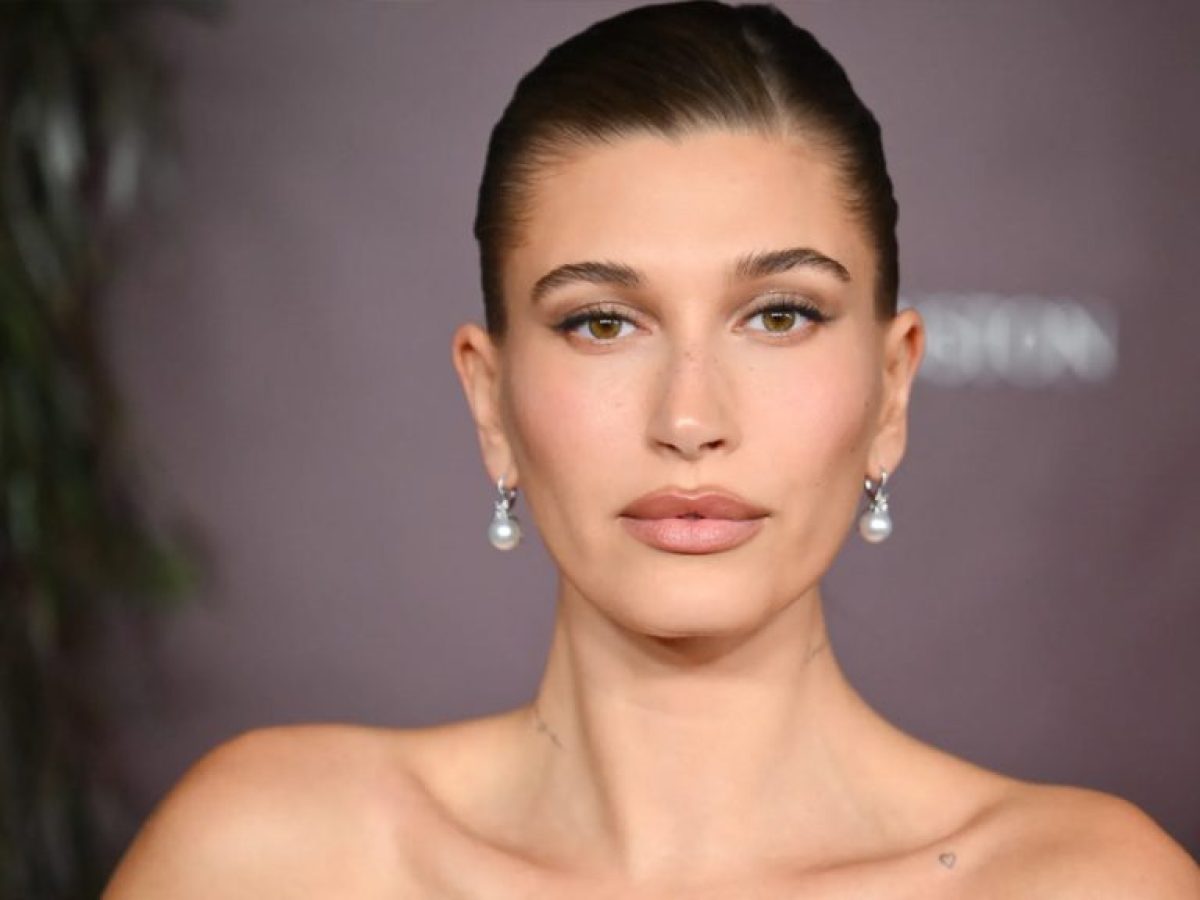 Μάσκες λάμψης: Το μυστικό της Hailey Bieber για ενυδάτωση