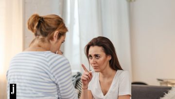 6 &sigma;&upsilon;&mu;&pi;&epsilon;&rho;&iota;&phi;&omicron;&rho;έ&sigmaf; &pi;&omicron;&upsilon; &alpha;&pi;&omicron;&mu;&alpha;&kappa;&rho;ύ&nu;&omicron;&upsilon;&nu; &tau;&alpha; &epsilon;&nu;ή&lambda;&iota;&kappa;&alpha; &pi;&alpha;&iota;&delta;&iota;ά &alpha;&pi;ό &tau;&omicron;&upsilon;&sigmaf; &gamma;&omicron;&nu;&epsilon;ί&sigmaf; &tau;&omicron;&upsilon;&sigmaf;