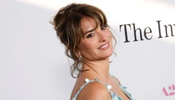 &Rho;&omicron;&mu;&alpha;&nu;&tau;&iota;&kappa;ό updo &mu;&epsilon; &alpha;έ&rho;&iota;&nu;&alpha; bangs: &Tau;&omicron; &chi;&tau;έ&nu;&iota;&sigma;&mu;&alpha; &tau;&eta;&sigmaf; Pen&eacute;lope Cruz &pi;&omicron;&upsilon; &theta;&alpha; &gamma;ί&nu;&epsilon;&iota; &alpha;&nu;ά&rho;&pi;&alpha;&sigma;&tau;&omicron; &tau;&omicron; &kappa;&alpha;&lambda;&omicron;&kappa;&alpha;ί&rho;&iota;