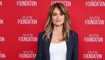 &Eta; Pen&eacute;lope Cruz &phi;ό&rho;&epsilon;&sigma;&epsilon; &tau;&alpha; &nu;έ&alpha; Mary Janes &alpha;&pi;ό &tau;&eta; &sigma;&upsilon;&lambda;&lambda;&omicron;&gamma;ή Chanel Cruise 2027 &mu;&epsilon; denim &kappa;&omicron;&sigma;&tau;&omicron;ύ&mu;&iota; &kappa;&alpha;&iota; έ&kappa;&alpha;&nu;&epsilon; &tau;&eta;&nu; &pi;&iota;&omicron; &kappa;&omicron;&mu;&psi;ή &epsilon;&mu;&phi;ά&nu;&iota;&sigma;&eta;