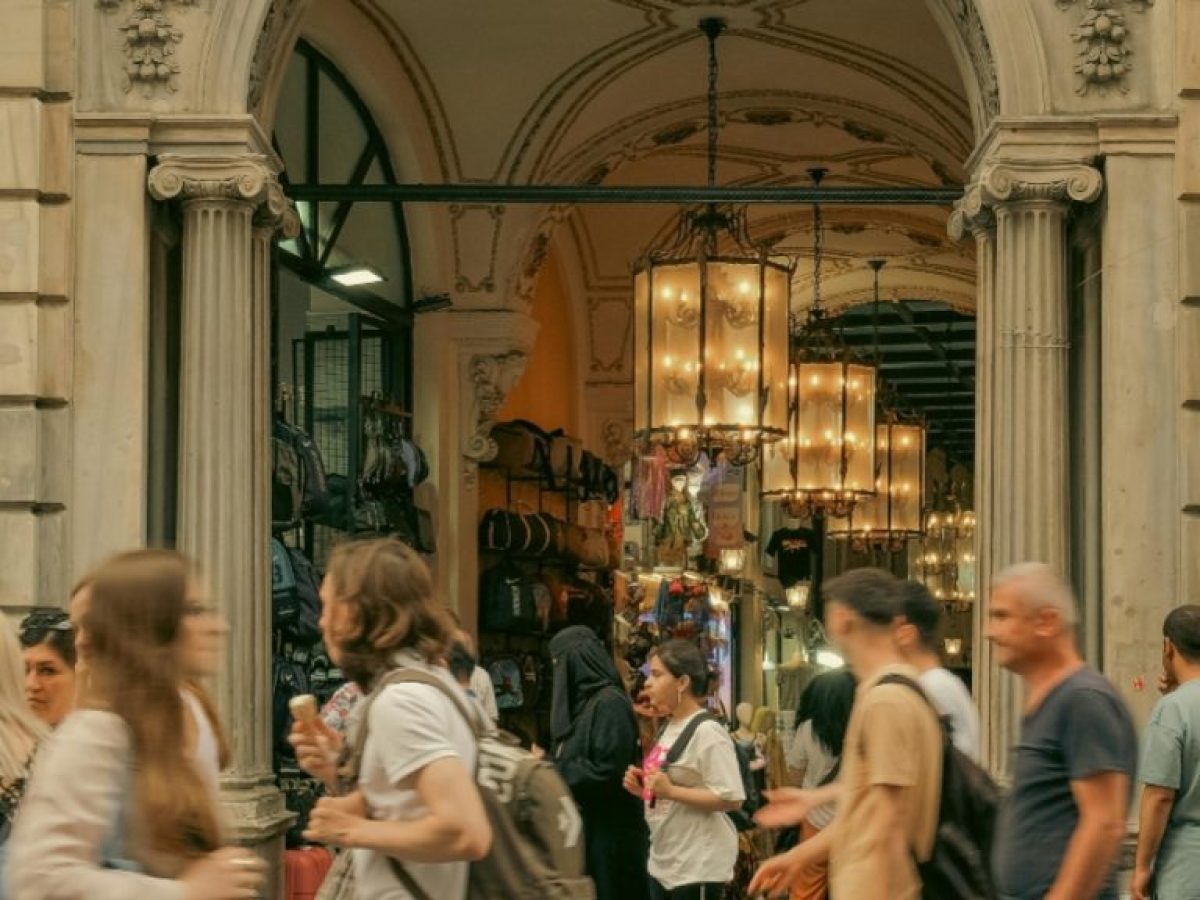 Πώς οι τσιγκούνηδες “σώζουν” τα χρήματά τους – 10 συνήθειες που έχουν κάνει τρόπο ζωής