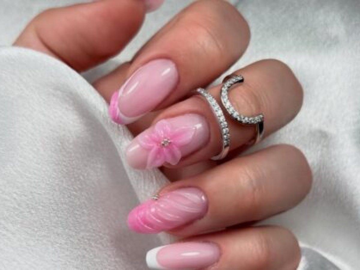 Pink Passion: Οι πιο καλοκαιρινές ιδέες για μανικιούρ με πρωταγωνιστή το ροζ χρώμα – Marie Claire
