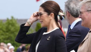 &Tau;&omicron; scarf bun &tau;&eta;&sigmaf; &Beta;&alpha;&sigma;ί&lambda;&iota;&sigma;&sigma;&alpha;&sigmaf; &Mu;&alpha;ί&rho;&eta;&sigmaf; &tau;&eta;&sigmaf; &Delta;&alpha;&nu;ί&alpha;&sigmaf; &epsilon;ί&nu;&alpha;&iota; &tau;έ&lambda;&epsilon;&iota;&omicron; &gamma;&iota;&alpha; &kappa;ά&theta;&epsilon; &kappa;&alpha;&lambda;&omicron;&kappa;&alpha;&iota;&rho;&iota;&nu;ή &alpha;&pi;ό&delta;&rho;&alpha;&sigma;&eta;