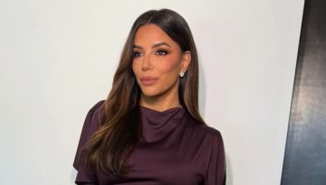 Bo&upsilon;&rho;&gamma;&omicron;&upsilon;&nu;&delta;ί smokey eye look: &Kappa;&iota; ό&mu;&omega;&sigmaf;, &mu;&pi;&omicron;&rho;&epsilon;ί&sigmaf; &nu;&alpha; &tau;&omicron; &upsilon;&iota;&omicron;&theta;&epsilon;&tau;ή&sigma;&epsilon;&iota;&sigmaf; &kappa;&alpha;&iota; &tau;&omicron; &kappa;&alpha;&lambda;&omicron;&kappa;&alpha;ί&rho;&iota; &kappa;ά&nu;&omicron;&nu;&tau;&alpha;&sigmaf; &mu;&iota;&kappa;&rho;έ&sigmaf; &pi;&alpha;&rho;&alpha;&lambda;&lambda;&alpha;&gamma;έ&sigmaf;