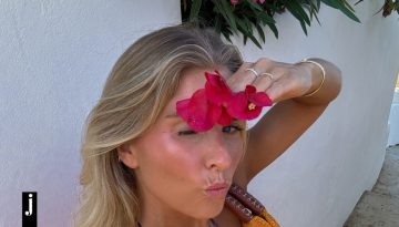 Floral Summer Nails: 10 &mu;&alpha;&nu;&iota;&kappa;&iota;&omicron;ύ&rho; &pi;&omicron;&upsilon; &theta;&alpha; &sigma;&omicron;&upsilon; &phi;&tau;&iota;ά&xi;&omicron;&upsilon;&nu; &tau;&eta; &delta;&iota;ά&theta;&epsilon;&sigma;&eta;
