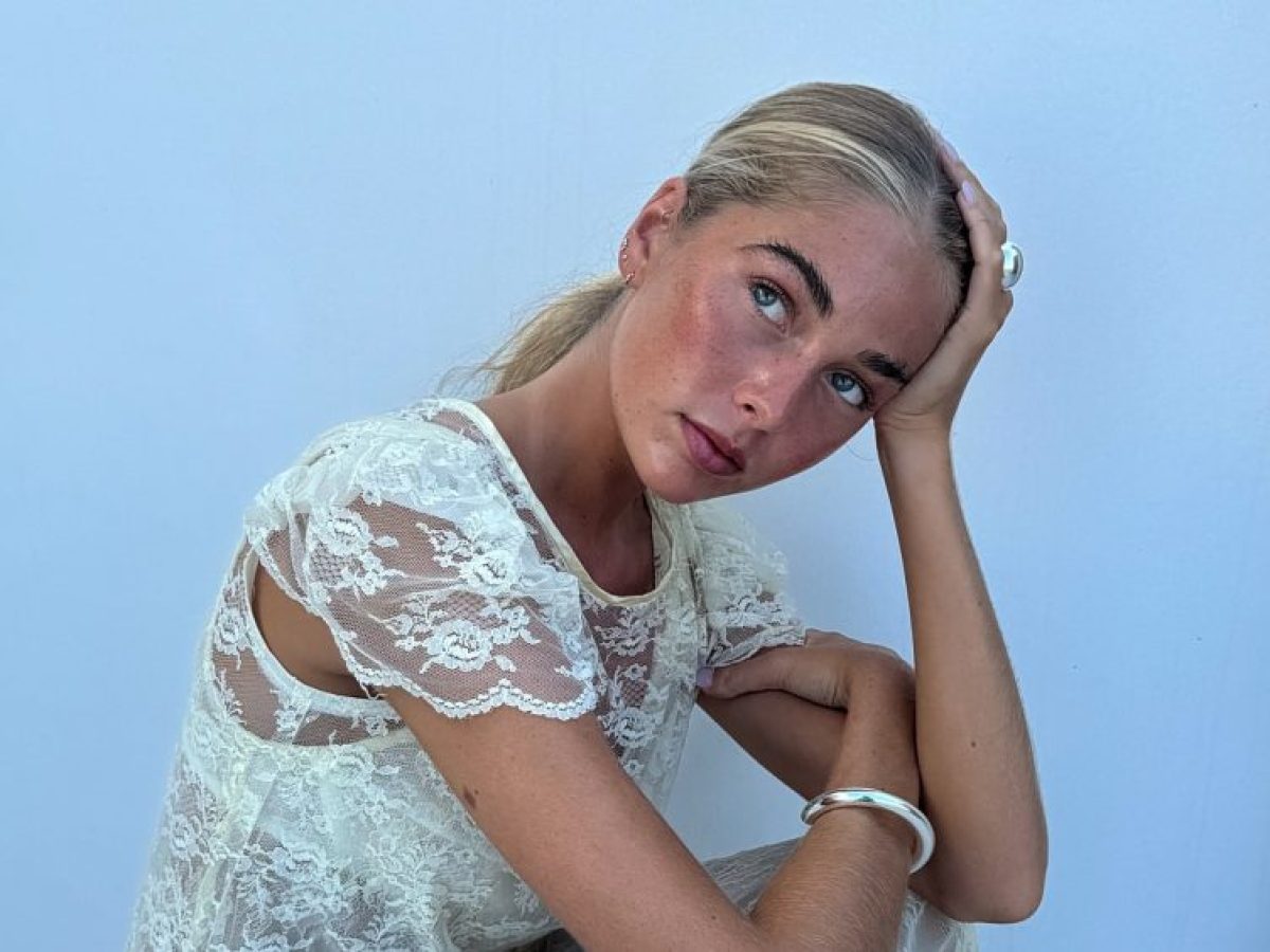 3+1 brow gels που θα σας χαρίσουν υπέροχα και πυκνά φρύδια