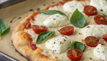 Pizza &mu;&epsilon; cottage cheese: &Epsilon;ύ&kappa;&omicron;&lambda;&eta; &sigma;&upsilon;&nu;&tau;&alpha;&gamma;ή &gamma;&iota;&alpha; fit &beta;&rho;&alpha;&delta;&iota;&nu;ό &ndash; &Gamma;ό&beta;&alpha; &Sigma;&tau;&iota;&lambda;έ&tau;&omicron;