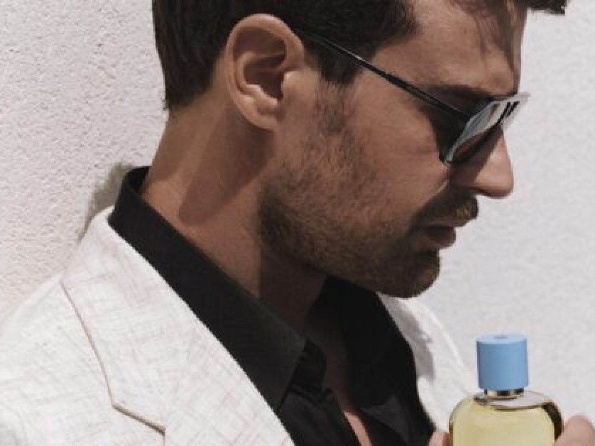 Ο Theo James πρωταγωνιστεί στη νέα καμπάνια των αρωμάτων Light Blue του οίκου Dolce&Gabbana – Marie Claire