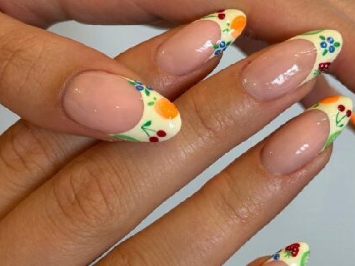 «Fruit nails»: Η τάση που φέρνει τα φρούτα στο επίκεντρο του καλοκαιρινού μας μανικιούρ – Marie Claire