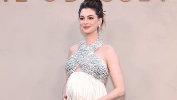 &Eta; &epsilon;&nu;&tau;&upsilon;&pi;&omega;&sigma;&iota;&alpha;&kappa;ή &epsilon;&mu;&phi;ά&nu;&iota;&sigma;&eta; &tau;&eta;&sigmaf; Anne Hathaway &mu;&epsilon; Prada &ndash; Marie Claire