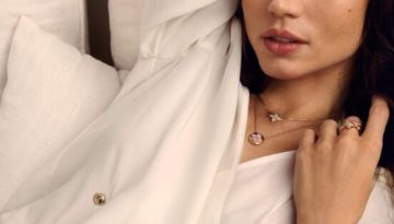 &Eta; Ana de Armas &pi;&alpha;&rho;&omicron;&upsilon;&sigma;&iota;ά&zeta;&epsilon;&iota; &tau;&omicron; &nu;έ&omicron; Color Blossom Watch &tau;&eta;&sigmaf; Louis Vuitton &ndash; Marie Claire