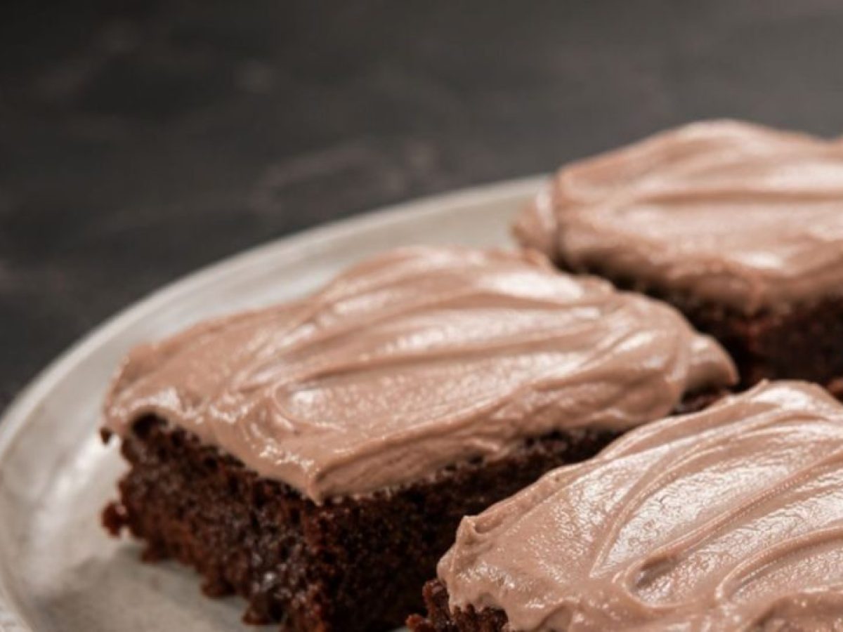 Πρωτεϊνικό brownie με cottage cheese: Το πιο εύκολο σοκολατένιο γλυκό με λίγα υλικά και μηδενικές θερμίδες