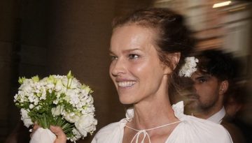 H Eva Herzikova &pi;&alpha;&nu;&tau;&rho;&epsilon;ύ&tau;&eta;&kappa;&epsilon; &kappa;&alpha;&iota; &tau;&omicron; bridal beauty look &tau;&eta;&sigmaf; ή&tau;&alpha;&nu; ό&tau;&iota; &pi;&iota;&omicron; &alpha;&nu;&epsilon;&pi;&iota;&tau;ή&delta;&epsilon;&upsilon;&tau;&omicron; &kappa;&alpha;&iota; summer chic έ&chi;&epsilon;&iota;&sigmaf; &delta;&epsilon;&iota; &tau;&epsilon;&lambda;&epsilon;&upsilon;&tau;&alpha;ί&alpha;