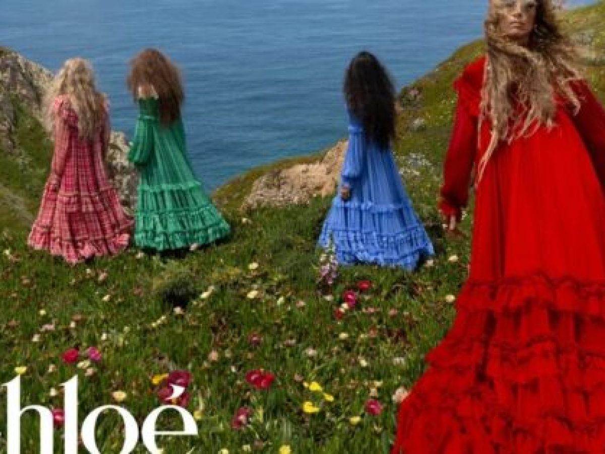 Η Chloé αποτυπώνει την «αδάμαστη δύναμη και τη γυναικεία αλληλεγγύη» σε μια εντυπωσιακή καμπάνια για το φθινόπωρο του 2026 – Marie Claire