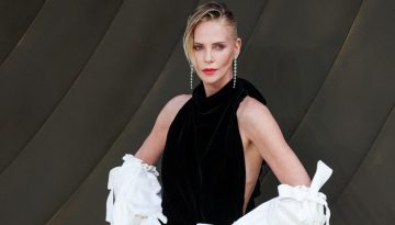 Charlize Theron: &Tau;&alpha; epic &gamma;ά&nu;&tau;&iota;&alpha; &tau;&eta;&sigmaf; έ&kappa;&alpha;&nu;&alpha;&nu; &tau;&eta;&nu; έ&kappa;&pi;&lambda;&eta;&xi;&eta; &sigma;&tau;&omicron; red carpet